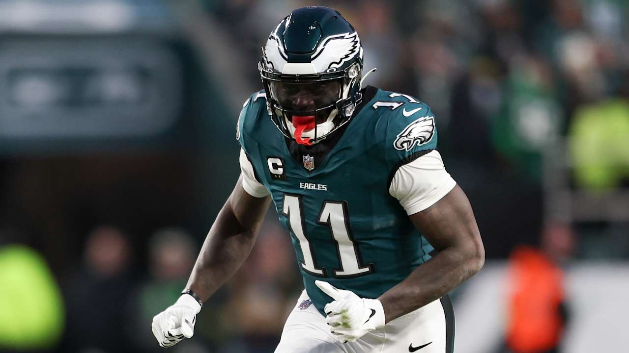Eagles WR A.J. Brown explains viral reading moment from wild-card win,  calls book 'the recipe' to his mental game