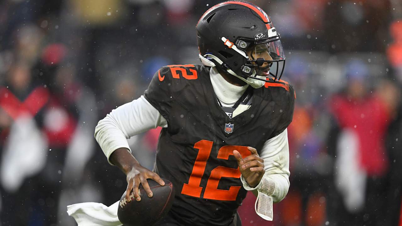 Browns rookie Shedeur Sanders' focus on 'right now,' not possible future in  Cleveland
