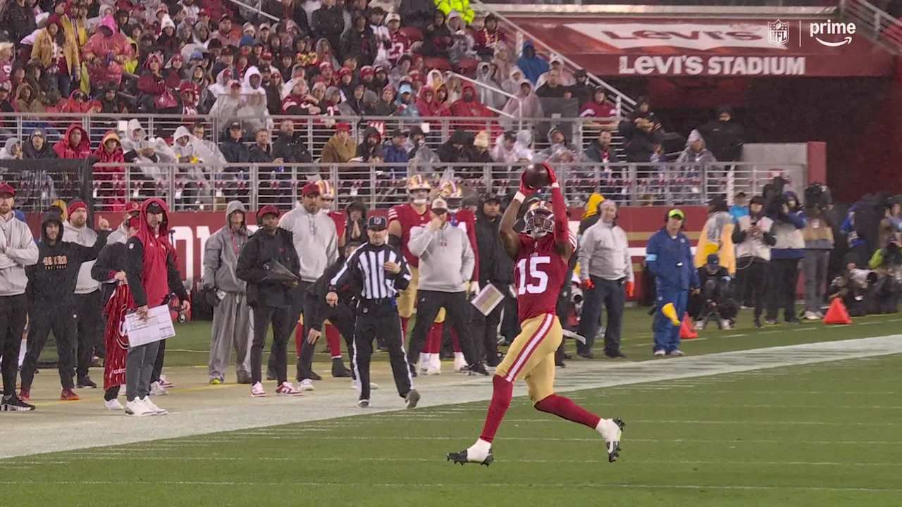 San Francisco Ers Wide Receiver Jauan Jennings Skirts Up Sideline