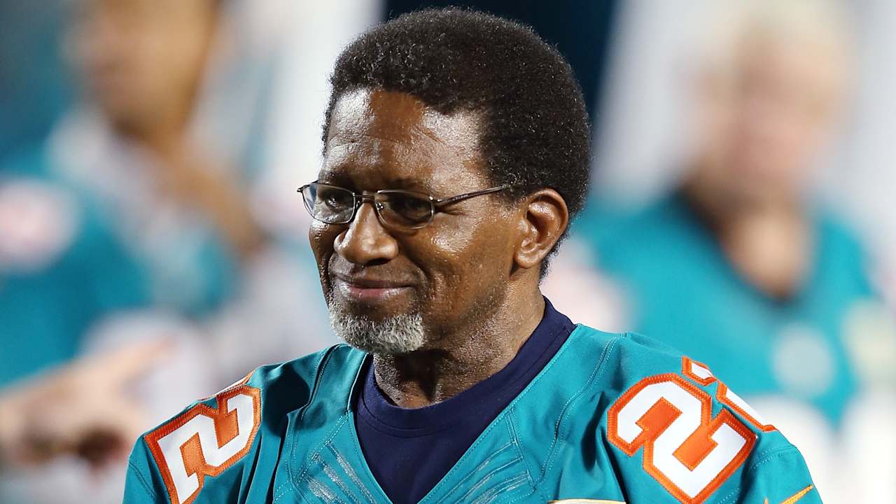 Mercury Morris, legendary running back of the Dolphins and member of the undefeated 1972 team, dies at age 77