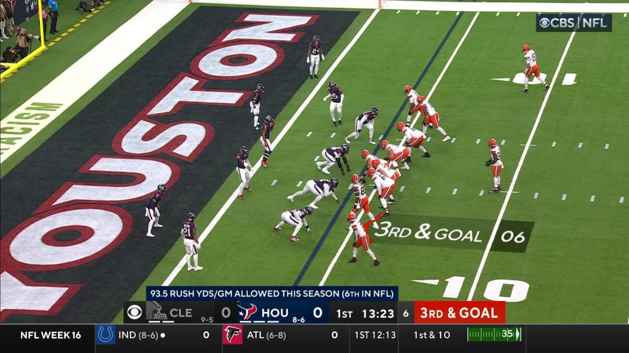 Running back Jerome Ford wins race to pylon for touchdown to get