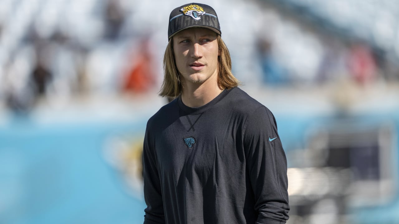 Jaguars QB Trevor Lawrence (right Shoulder) Questionable For Sunday's ...