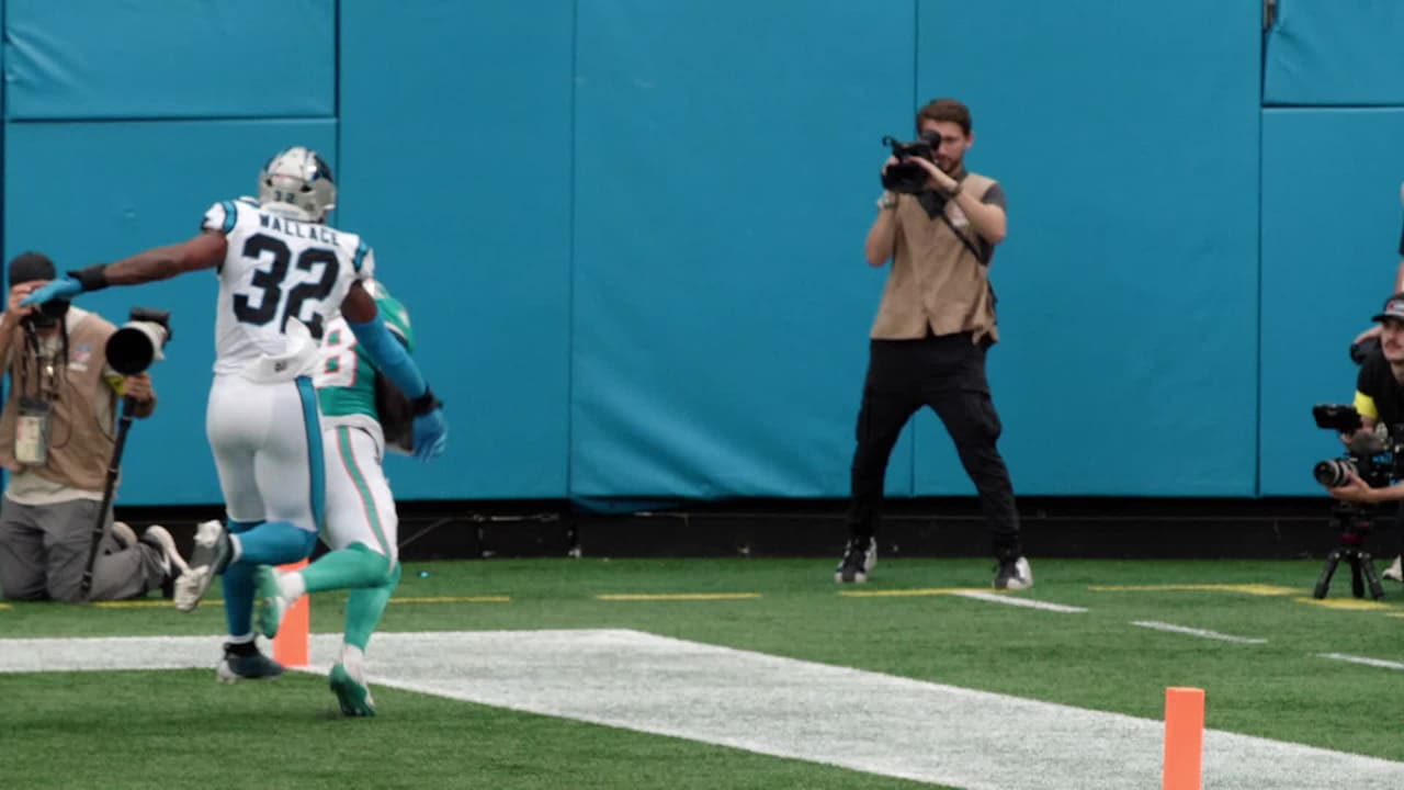 No. 26: Miami Dolphins running back De'Von Achane Top 100 Players of 2026