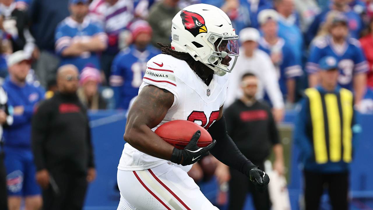 Cardinals’ DeeJay Dallas scores first kick return touchdown in new format