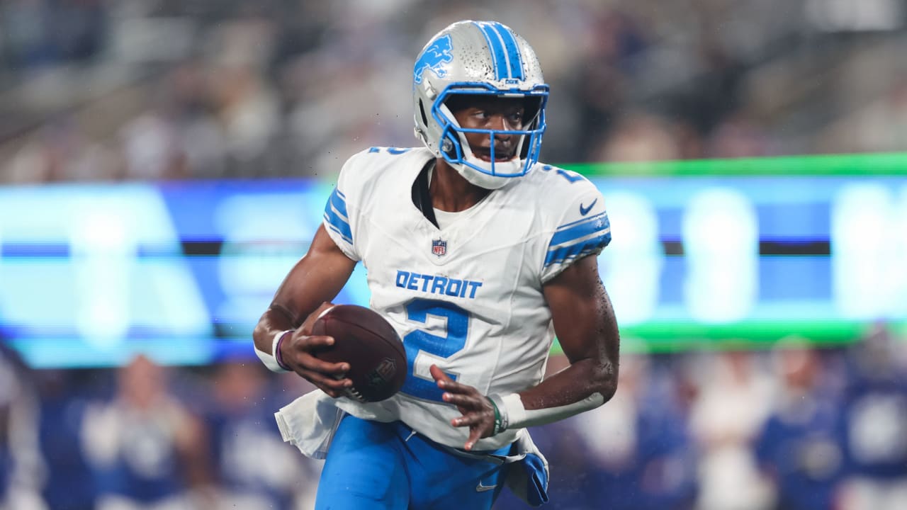 Lions QB Hendon Hooker flashes before leaving preseason debut with  concussion