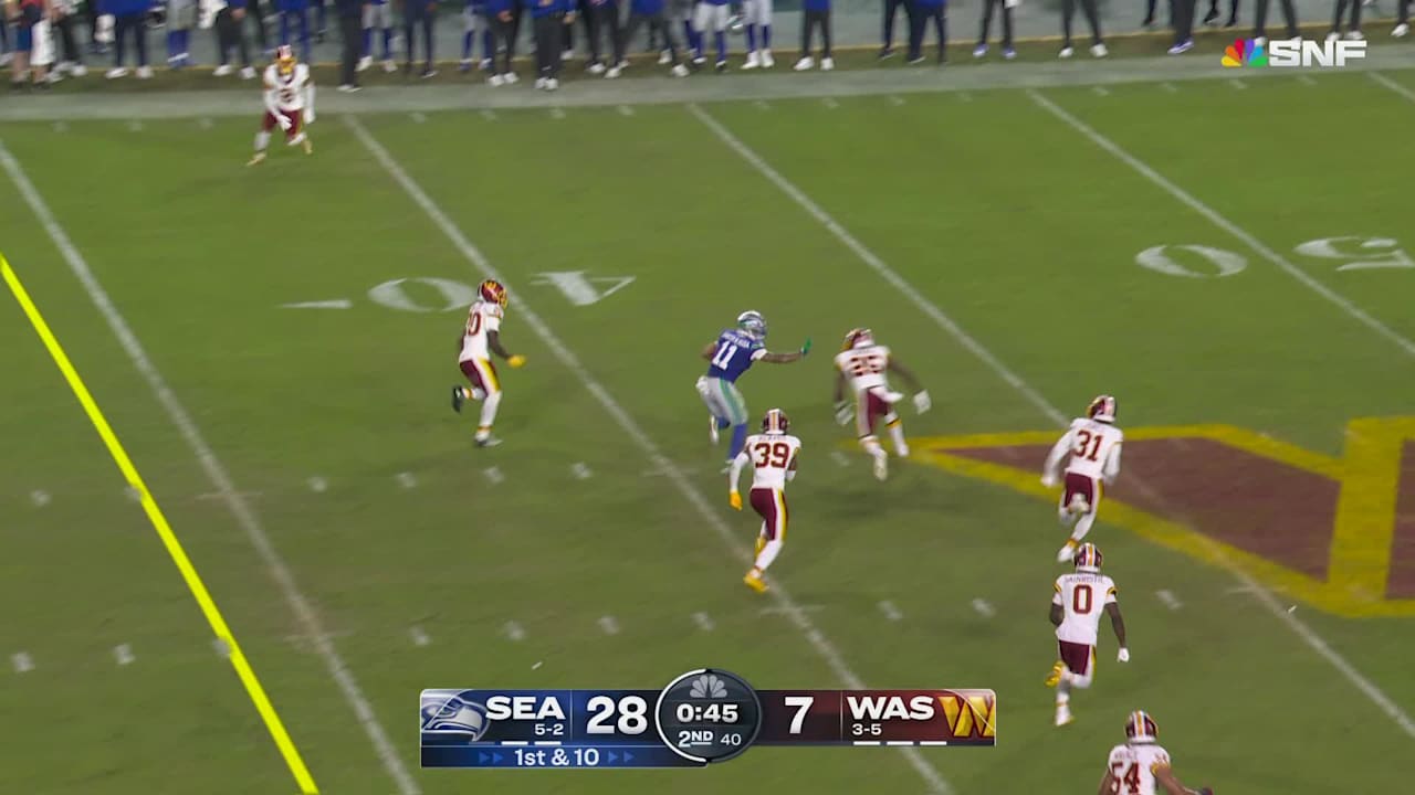 Image for Sam Darnold delivers a strike to Smith-Njigba for 20-yard gain