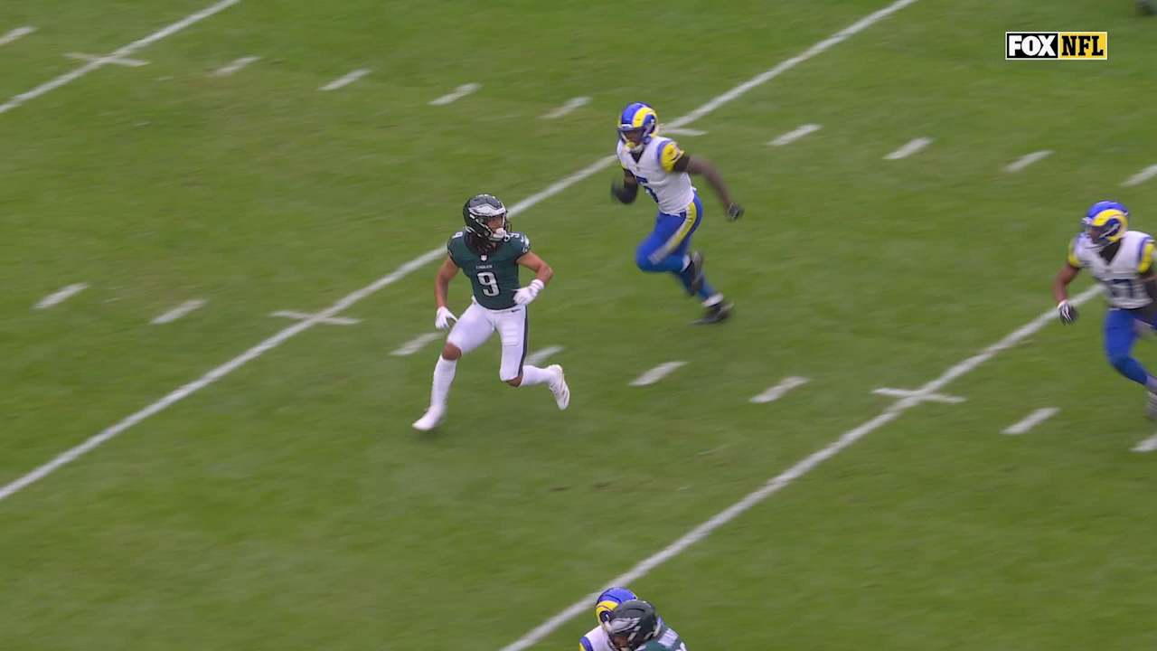 Philadelphia Eagles wide receiver Makai Lemon's 13-yard catch keeps ...