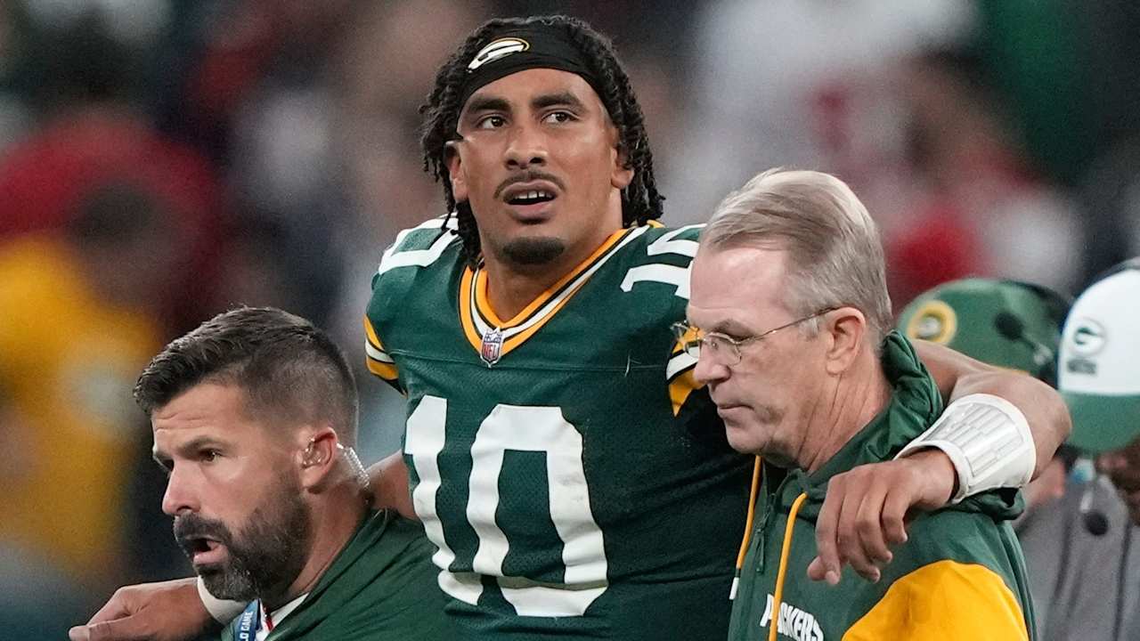 Packers QB Jordan Love sprained his medial ligament against the Eagles on Friday; initial timetable for return 3-6 weeks