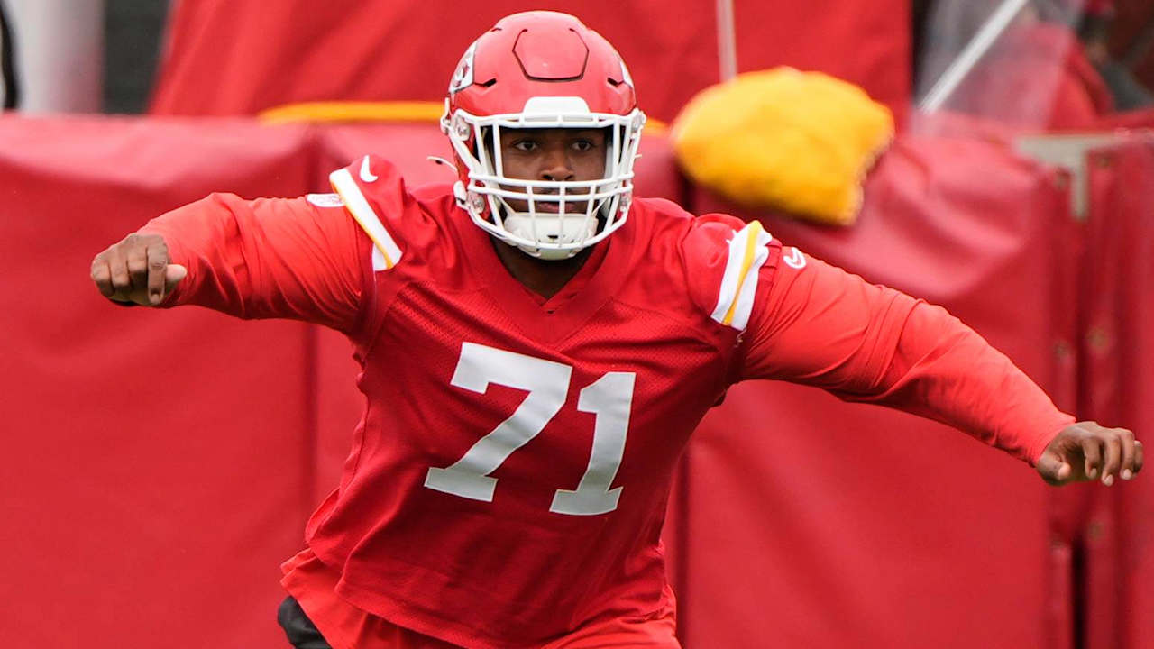Travis Kelce, Chiefs impressed by first-rounder Josh Simmons after spring  activities