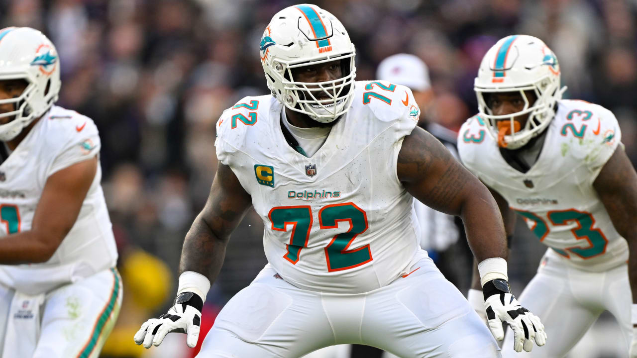 Dolphins LT Terron Armstead will play in 2024, agrees to adjusted contract