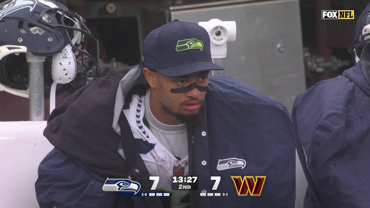 Washington Commanders running back Rachaad White's 38-yard kick return ...