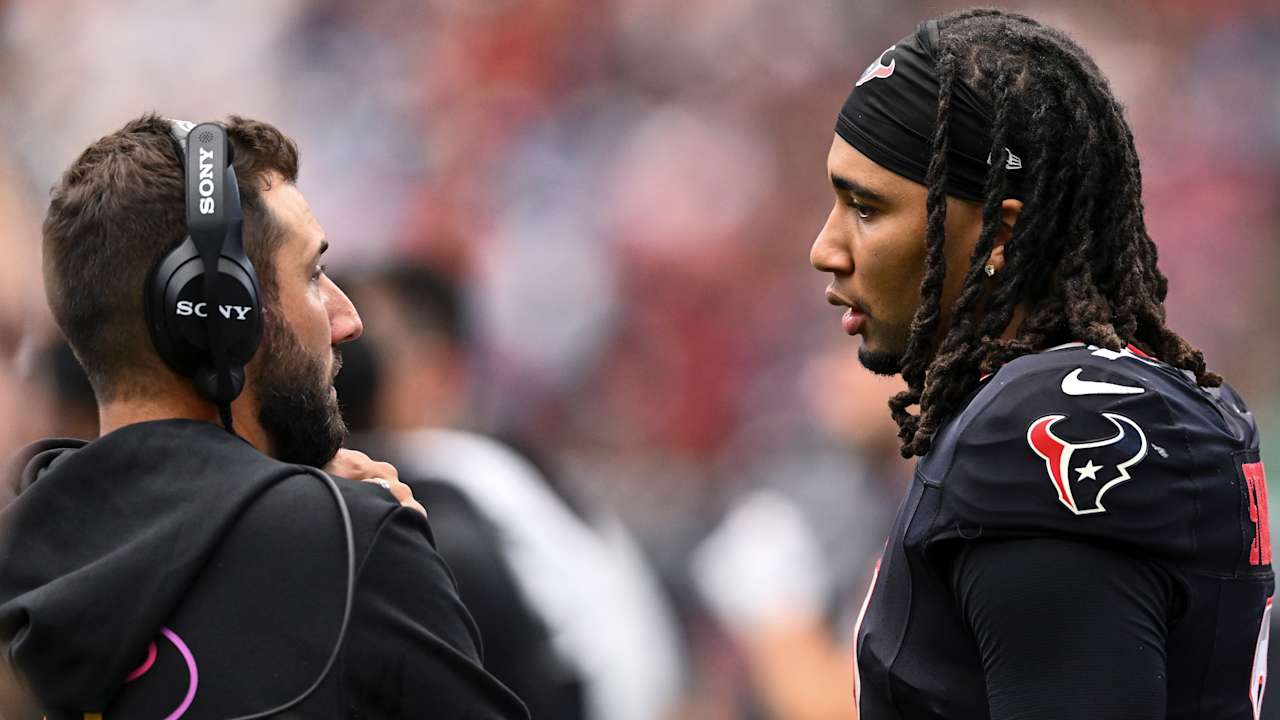 Texans offensive coordinator Nick Caley saw 'a lot of progress' from C ...