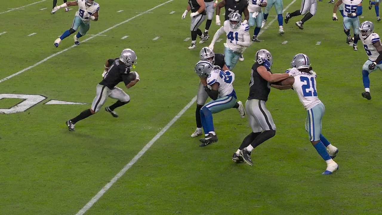 Las Vegas wide receiver Tre Tucker takes 6-yard screen pass into the ...
