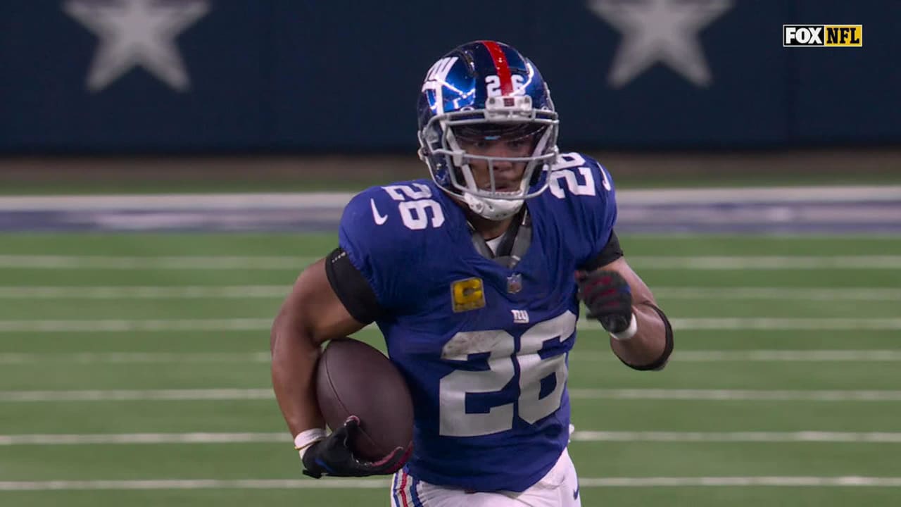 New York Giants running back Saquon Barkley finds open field on 21yard