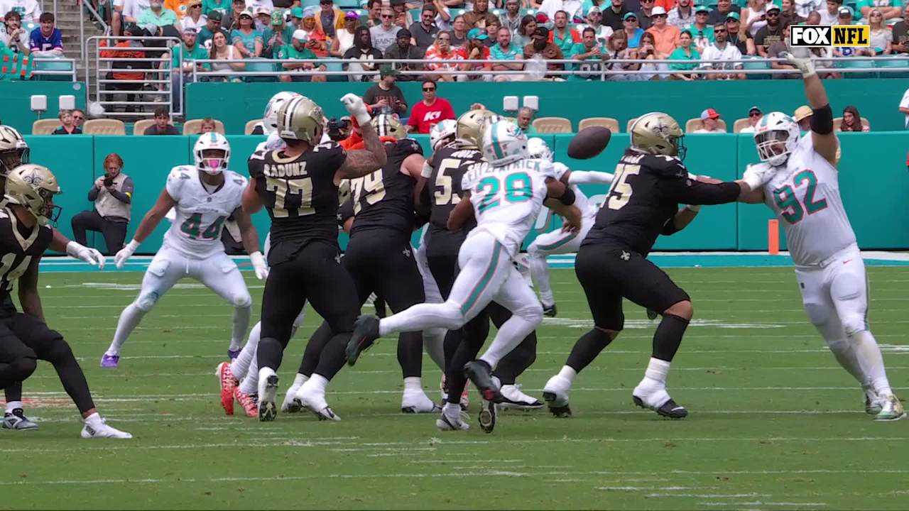 Miami Dolphins safety Minkah Fitzpatrick EXPLODES off the edge for