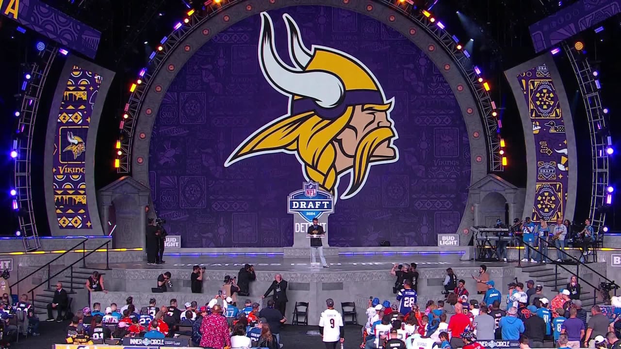 Minnesota Vikings select kicker Will Reichard with No. 203 pick in 2024