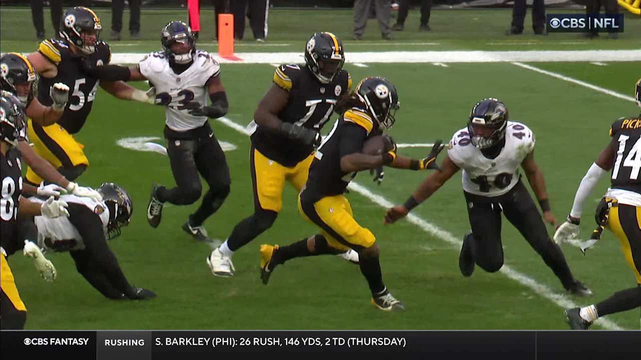 Pittsburgh Steelers running back Najee Harris refuses to go down for ...