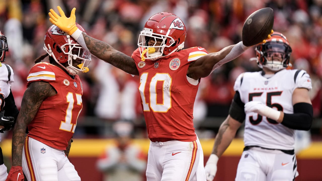 Chiefs clinch eighth consecutive AFC West crown with win over Bengals