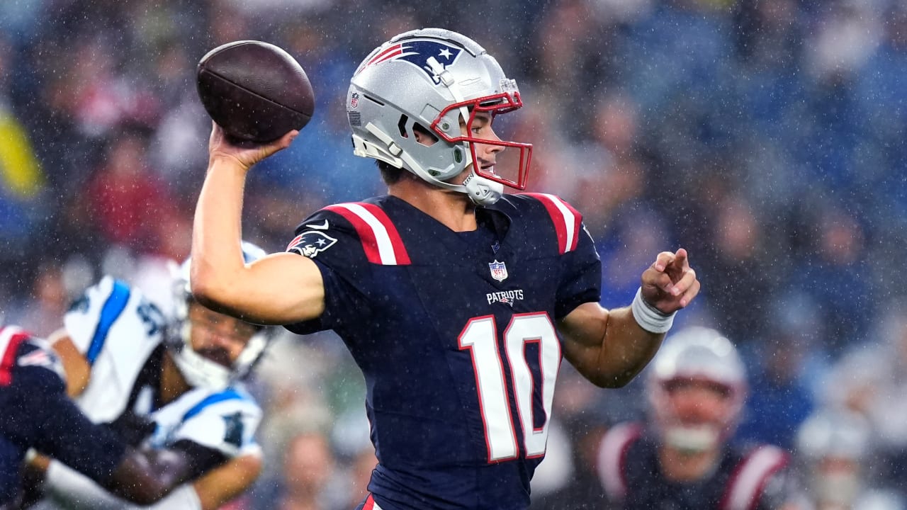 Patriots quarterback Drake Maye plays only one series in rainy season debut against the Panthers