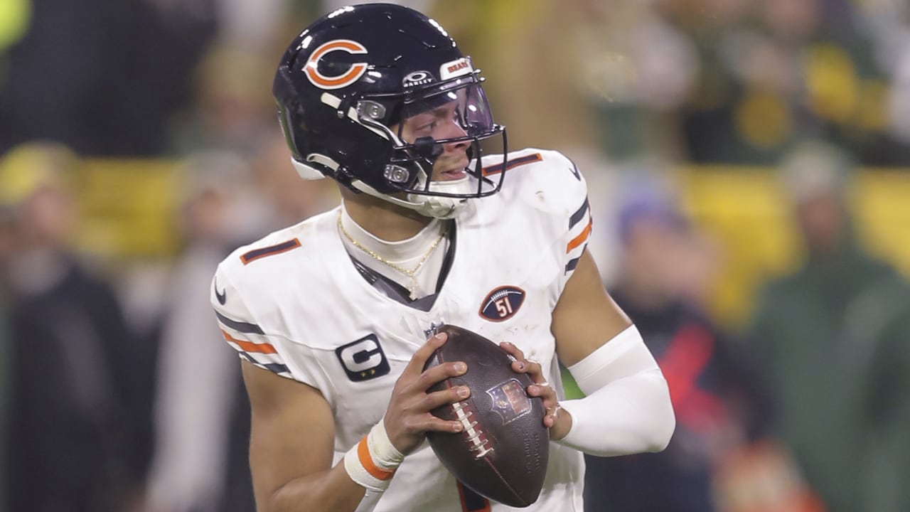 Bears QB Justin Fields has 'no regrets' entering uncertain offseason: 'I  gave it my all'