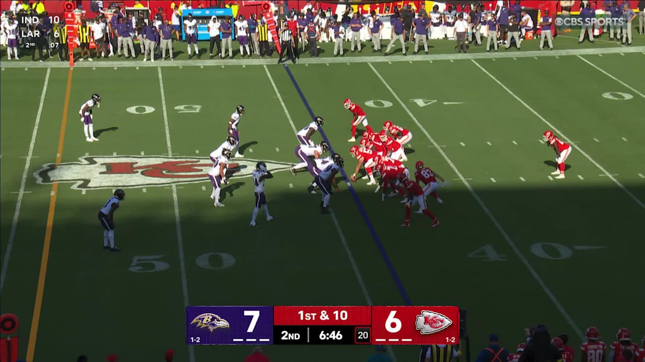 Kansas City Chiefs wide receiver Xavier Worthy takes end-around pitch ...