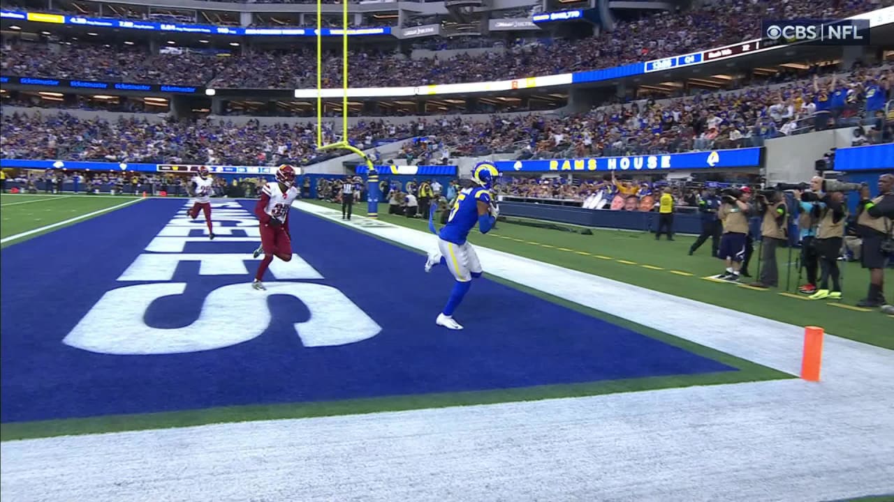 Los Angeles Rams Quarterback Matthew Stafford Lofts 28-yard Touchdown ...