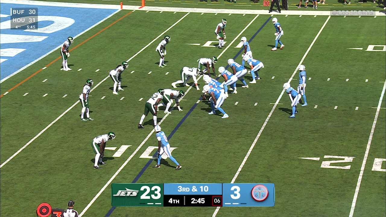 Tennessee Titans quarterback Cam Ward fires pass to wide receiver Elic ...