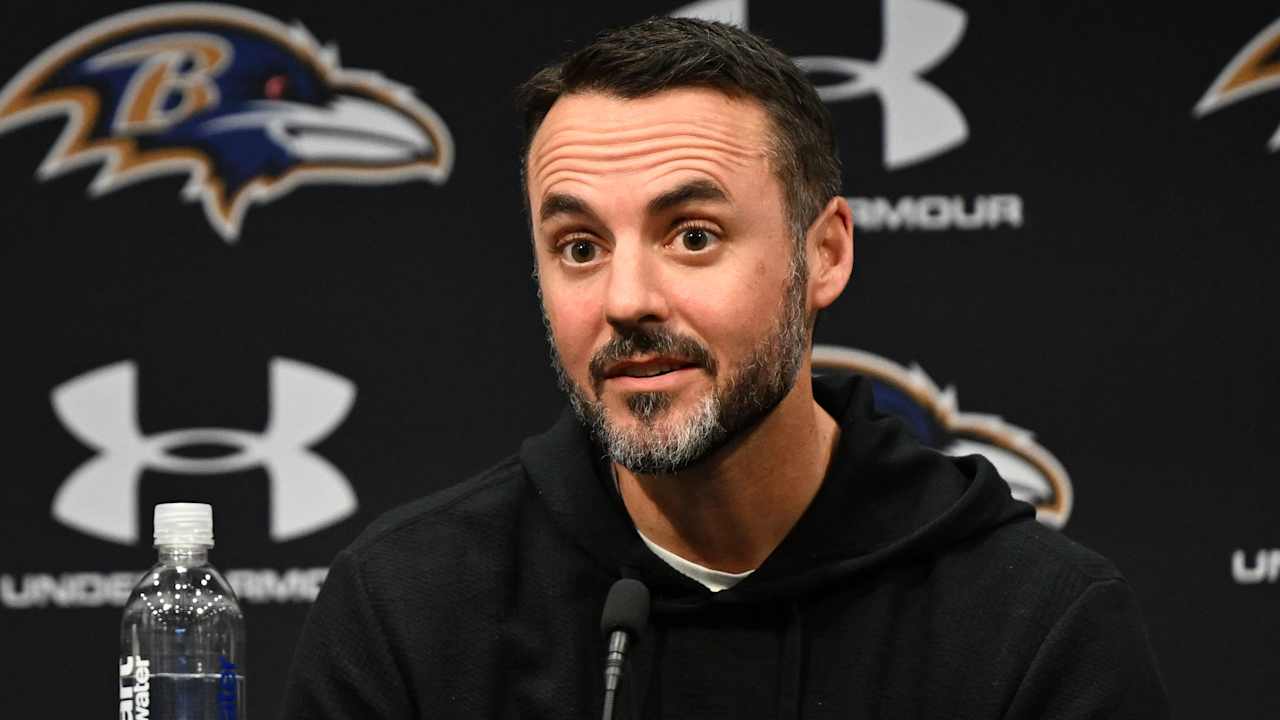 Ravens HC Jesse Minter Says Trey Hendrickson's Addition Makes Life Easier for Baltimore's Defense