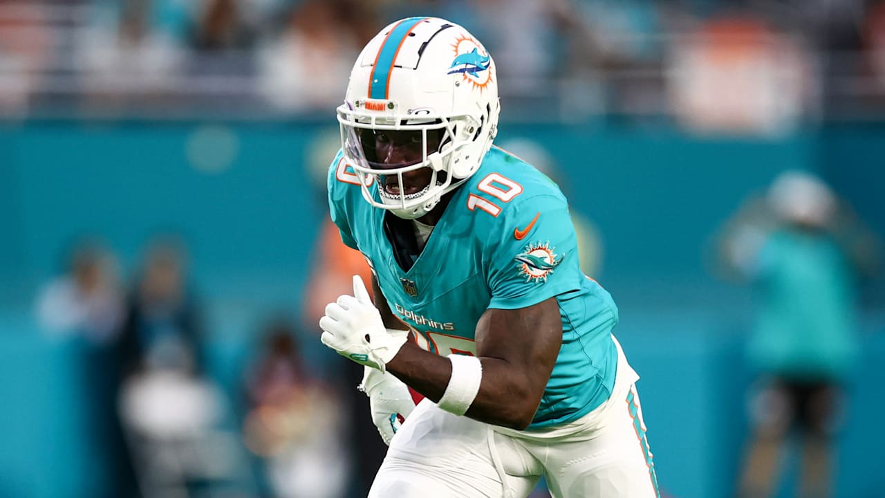 Dolphins WR Tyreek Hill indicates he's done playing in Miami: 'I'm out'