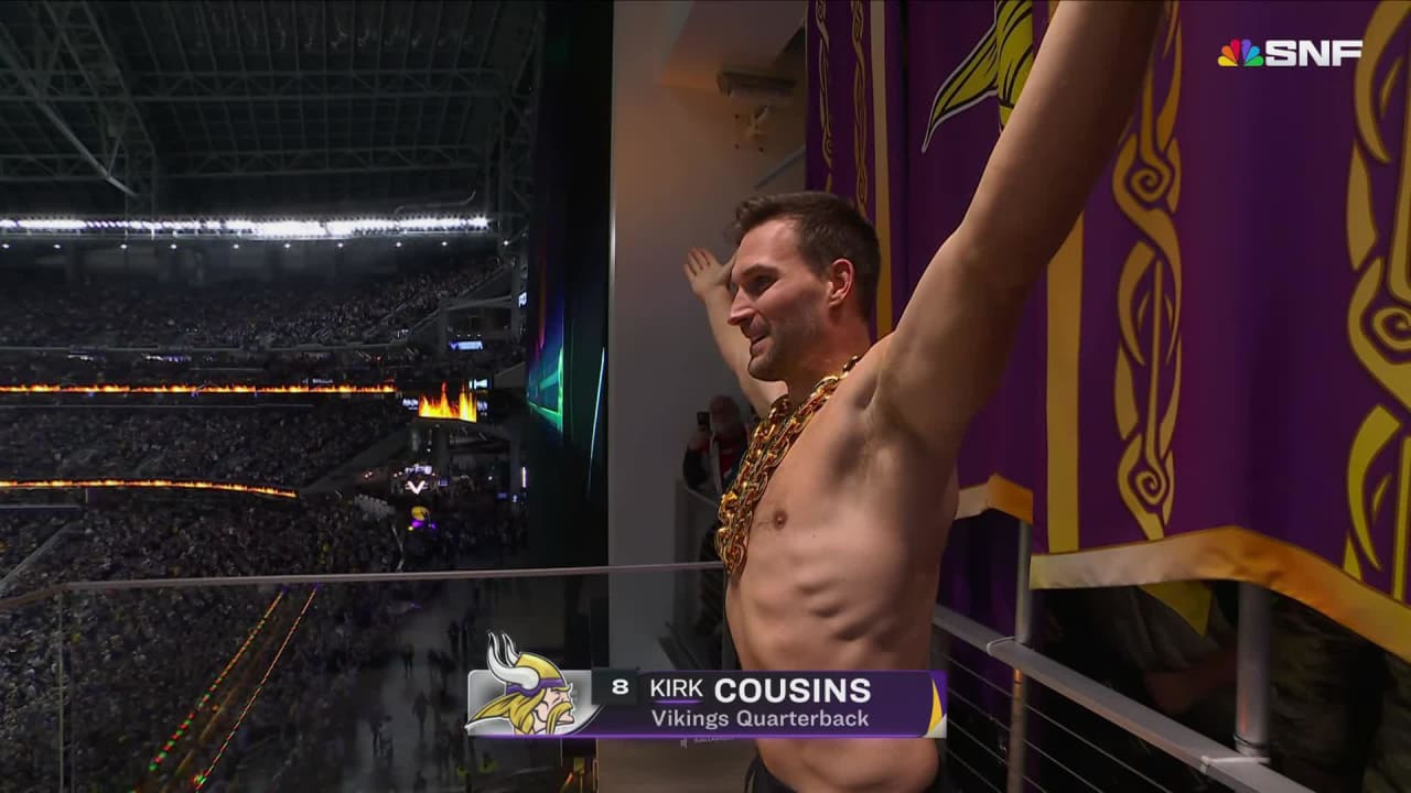 Minnesota Vikings Quarterback Kirk Cousins And His Son Lead The 'SKOL ...