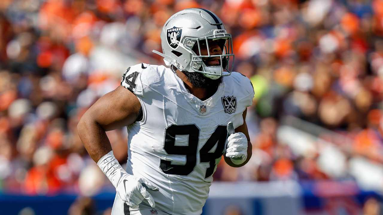 Highlights, buzz from Saturday’s NFL training camps