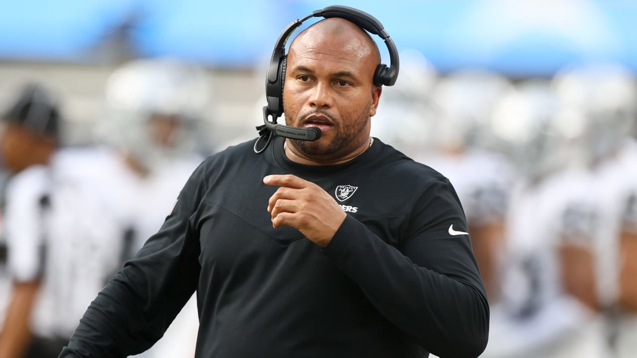 New Las Vegas interim head coach Antonio Pierce: \'I was born a Raider\'