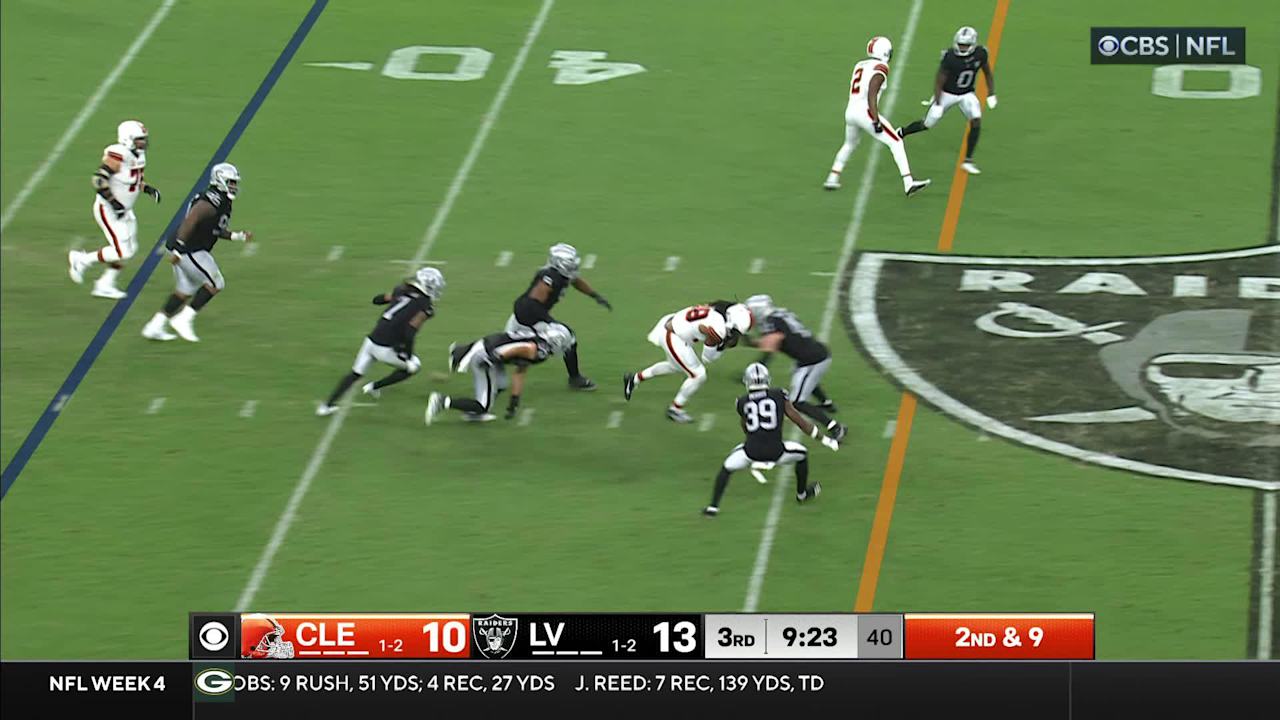 Cleveland Browns tight end Jordan Akins bowls over Raiders defenders on ...