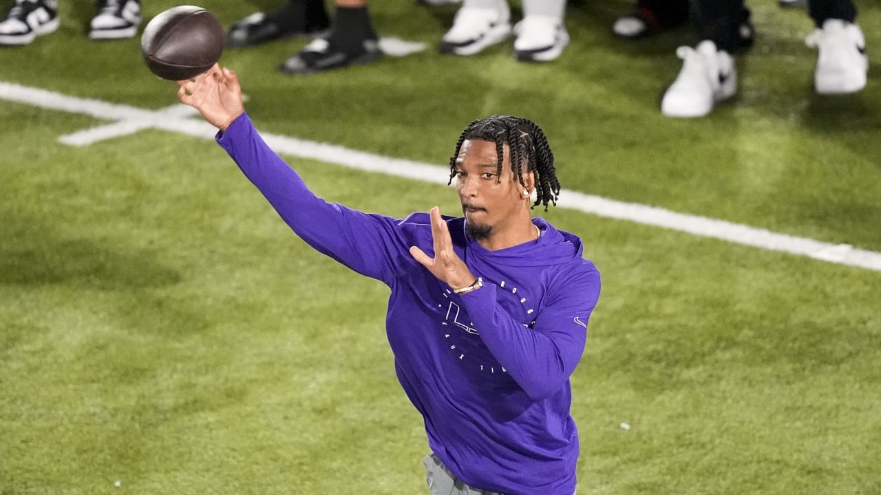 Jayden Daniels Impresses at LSU Pro Day Workout Archysport