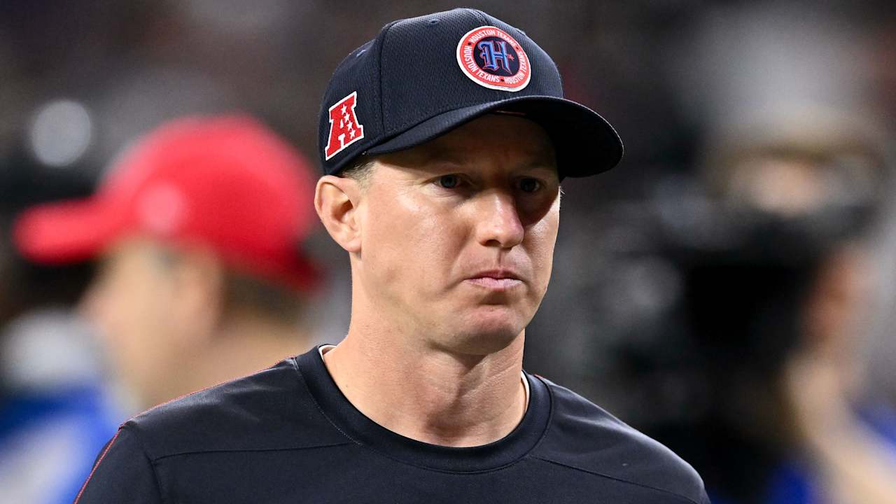 Texans firing OC Bobby Slowik after two seasons