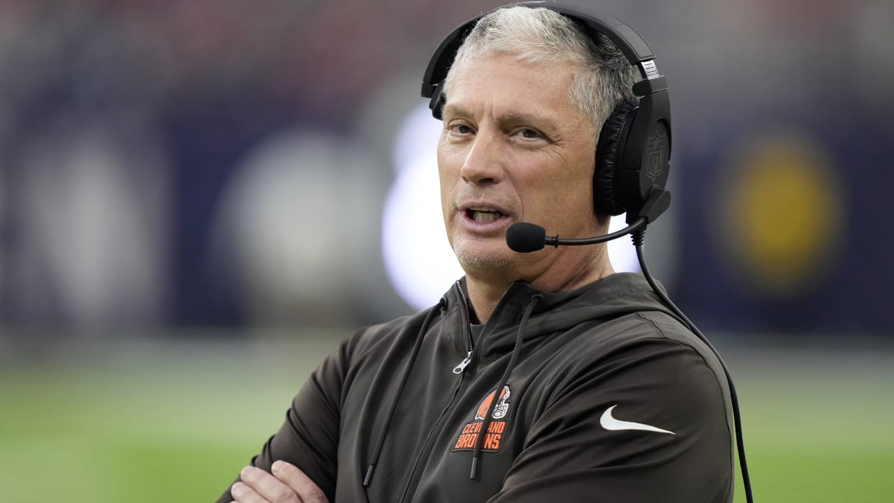 Browns DC Jim Schwartz Named AP 2023 NFL Assistant Coach Of The Year