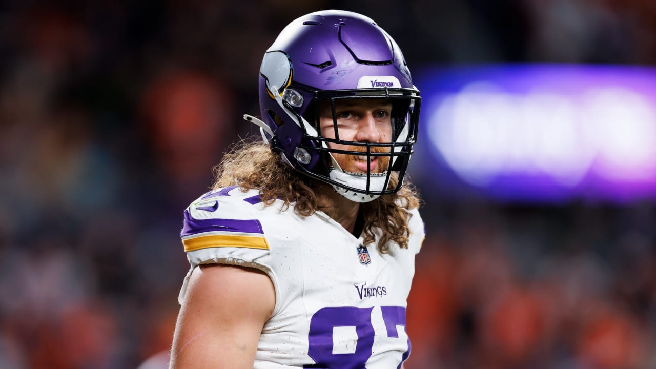 Vikings TE T.J. Hockenson Out For Season With ACL, MCL Injury