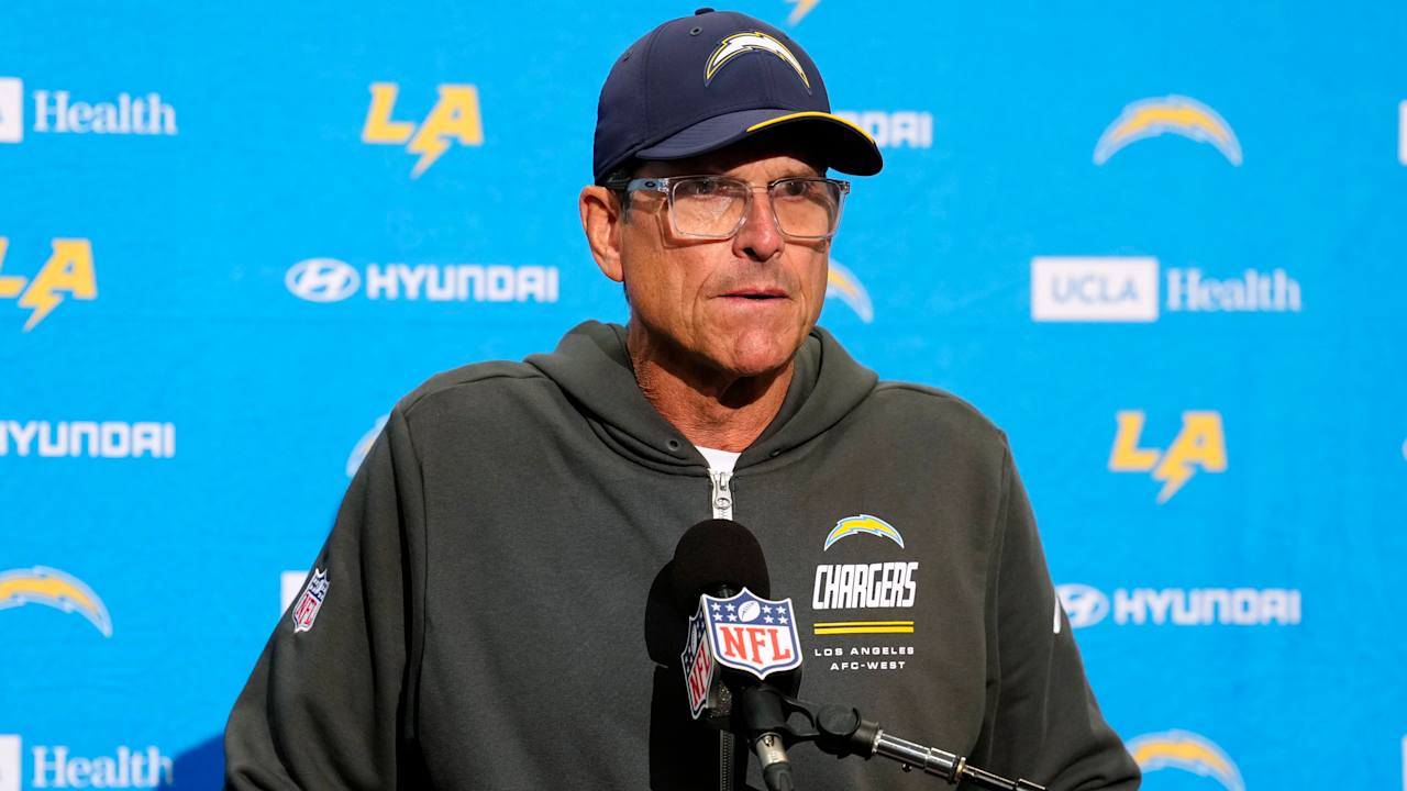 Jim Harbaugh backs Mike McDaniel after Chargers fall to 0-4: 'His job ...