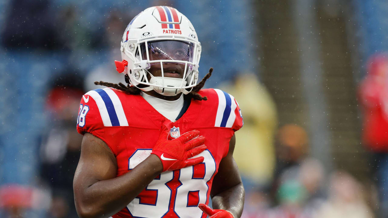 Patriots RB Rhamondre Stevenson ‘I want to be the featured back’ in