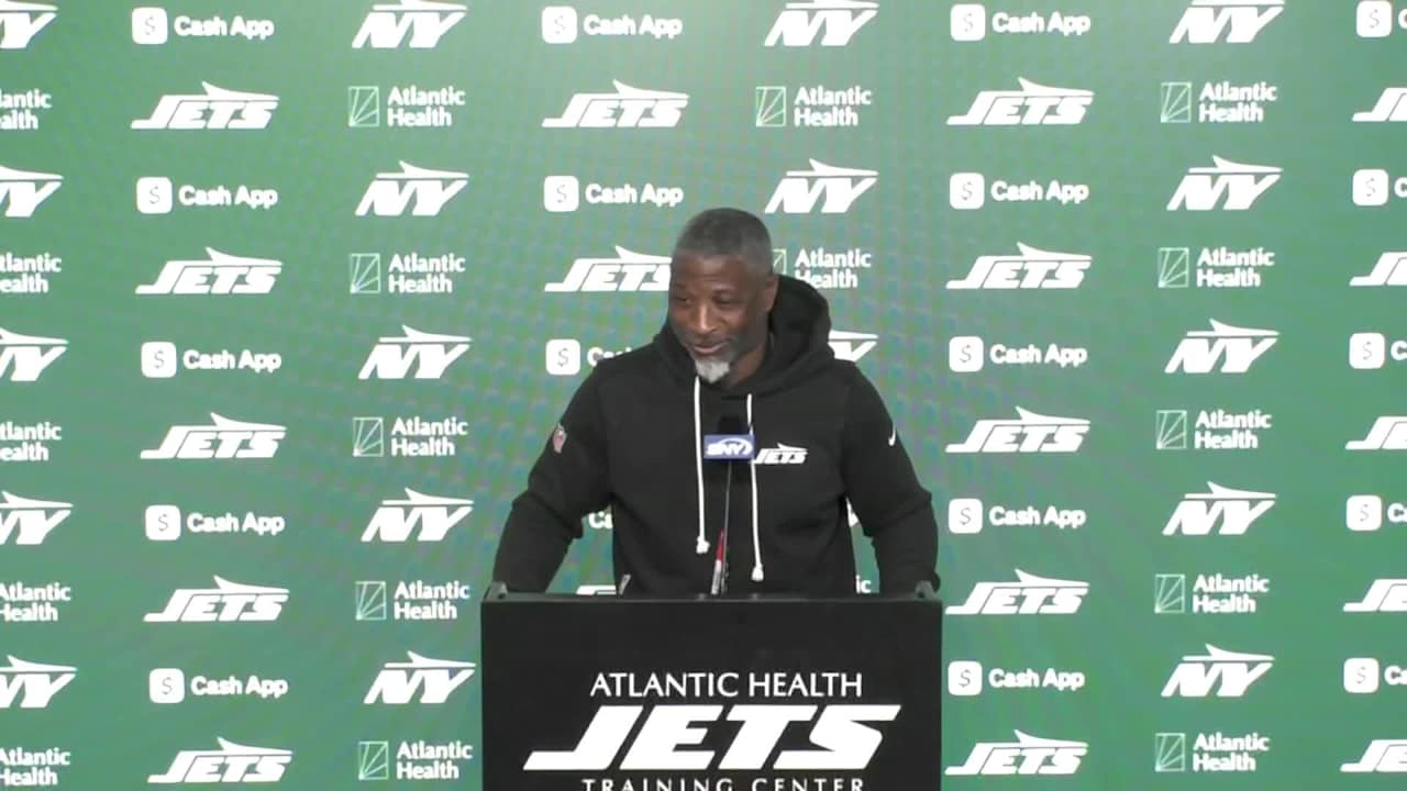 New York Jets head coach Aaron Glenn discusses Jets' quarterback situation