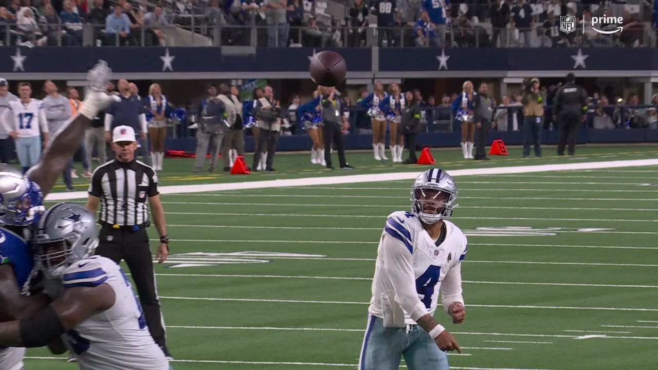 Dallas Cowboys quarterback Dak Prescott's two-point throw to wide ...