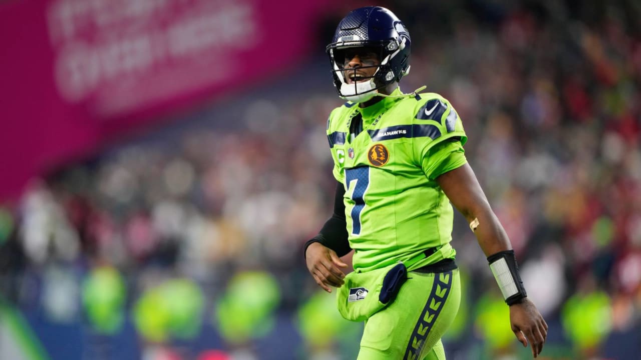 Seahawks QB Geno Smith denies bruised elbow factored into offensive struggles in loss to 49ers