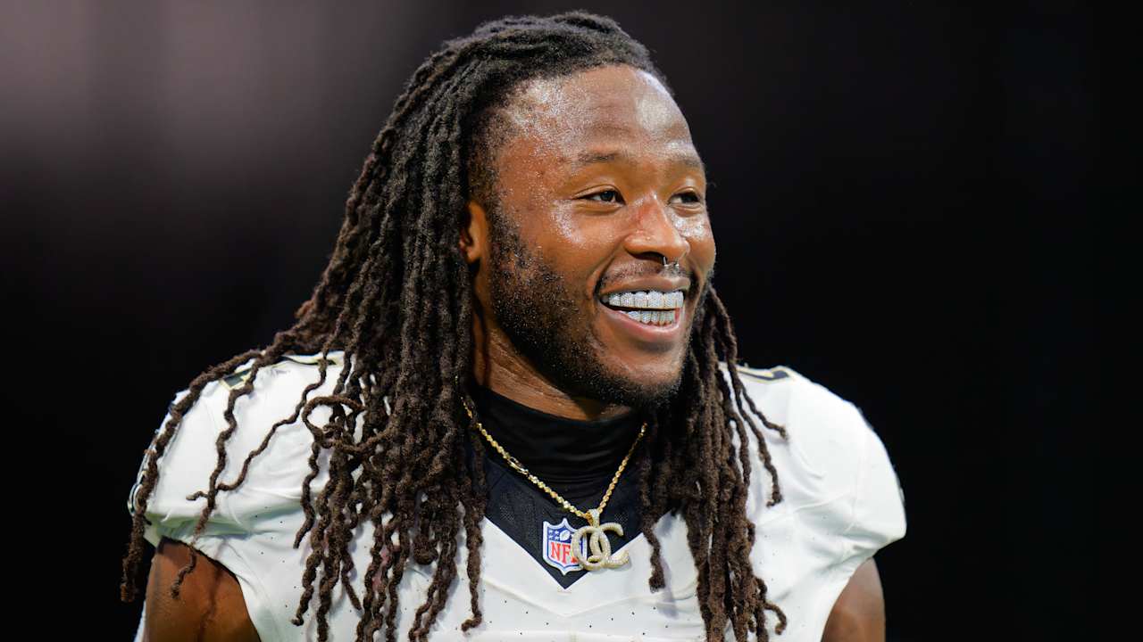 RB Alvin Kamara agrees to a two-year, .5 million contract extension with Saints