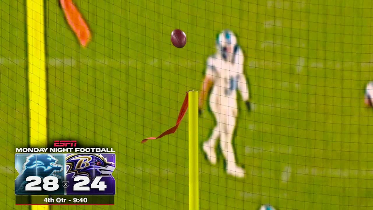 Baltimore Ravens kicker Tyler Loop's 41-yard field goal goes over the ...