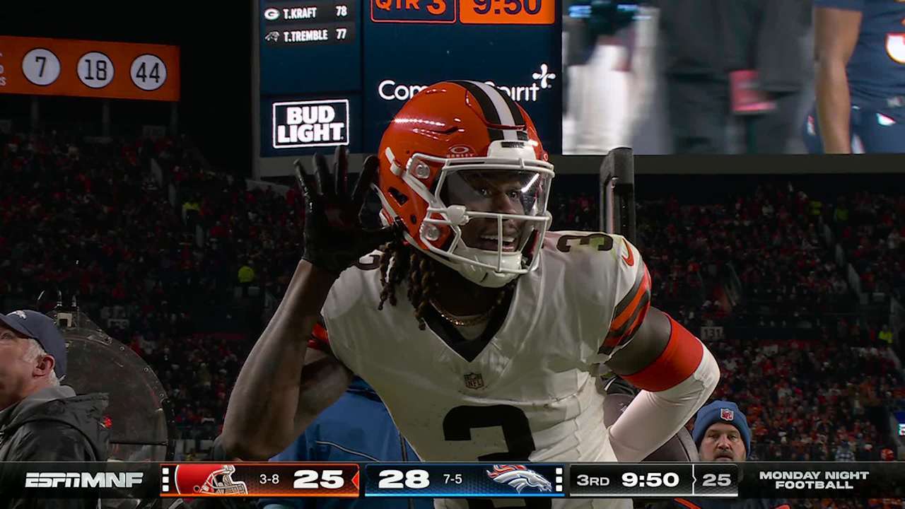 Cleveland Browns wide receiver Jerry Jeudy embraces the boos from ...