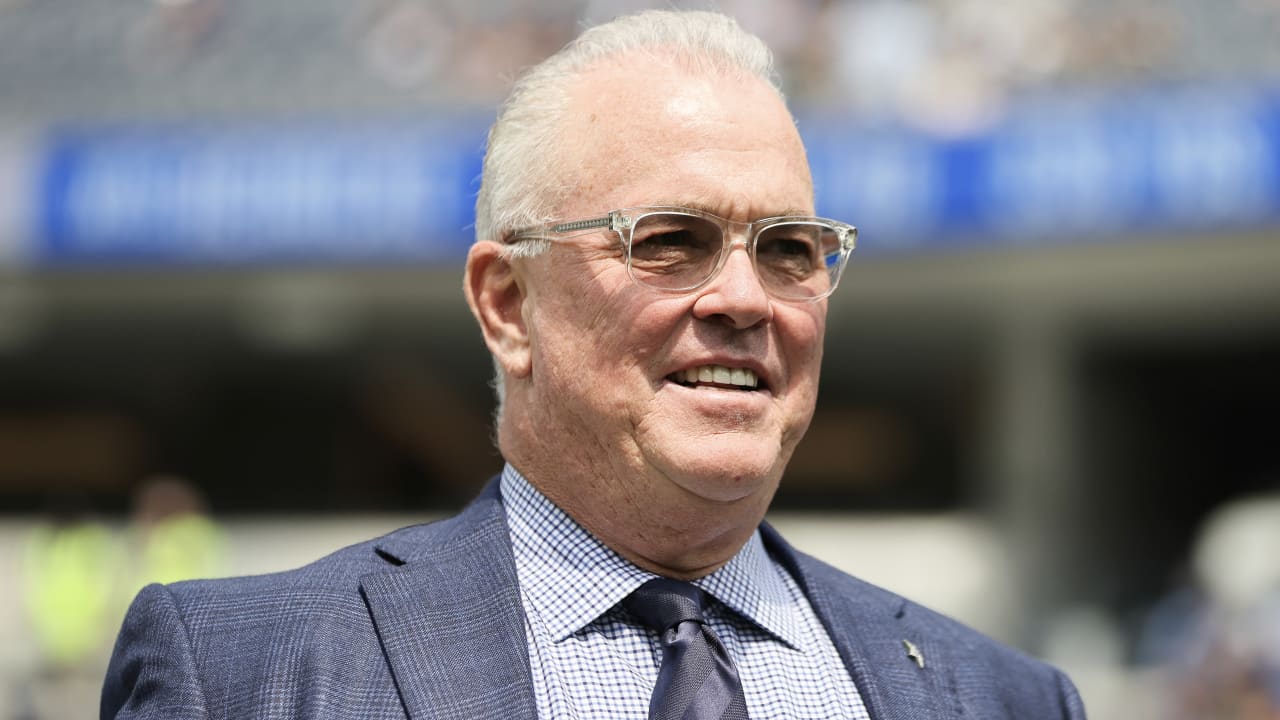 Cowboys EVP Stephen Jones explains quiet offseason: We're 'looking ...