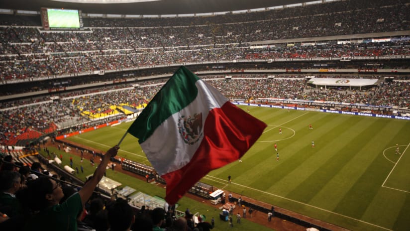 La Voz de la Razón: Los Broncos en el Estadio Azteca