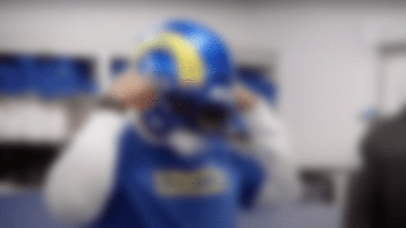 Steve Smith Sr. LEARNS Helmet Selection Process from the Rams' Equipment Team (VIDEO)