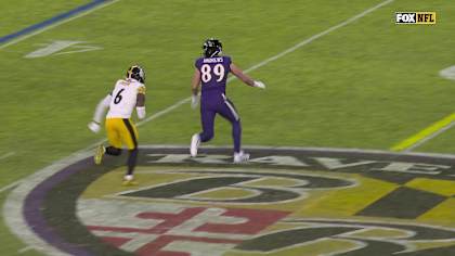 Baltimore Ravens tight end Mark Andrews gets the better of former teammate  Pittsburgh Steelers linebacker Patrick Queen on 16-yard reception