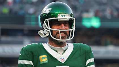 Aaron Rodgers Joins Exclusive 500-TD Club in Jets Win Against Dolphins